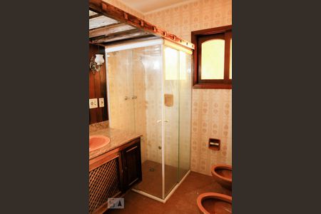 Casa à venda com 450m², 4 quartos e 3 vagas Casa à venda com 450m², 4 quartos e 3 vagasBanheiro Suíte 3