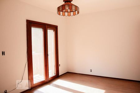 Casa à venda com 450m², 4 quartos e 3 vagas Casa à venda com 450m², 4 quartos e 3 vagasQuarto 3 - Suíte