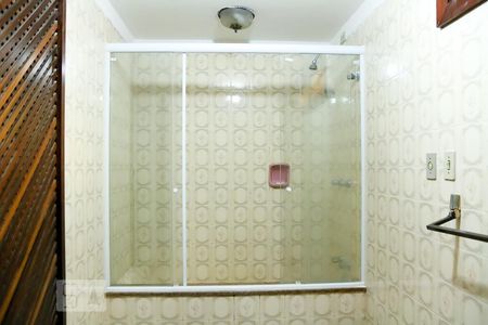 Casa à venda com 450m², 4 quartos e 3 vagas Casa à venda com 450m², 4 quartos e 3 vagasBanheiro Suíte 1