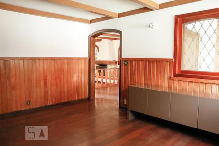 Casa à venda com 450m², 4 quartos e 3 vagas Casa à venda com 450m², 4 quartos e 3 vagasSala de Jantar