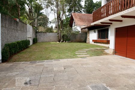Casa à venda com 450m², 4 quartos e 3 vagas Casa à venda com 450m², 4 quartos e 3 vagasJardim