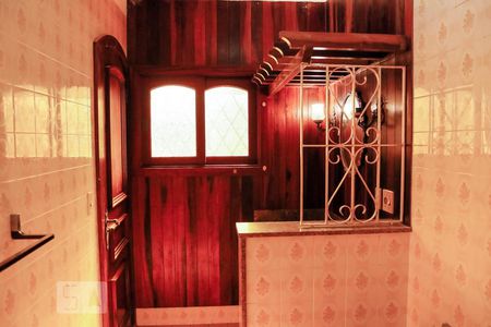 Casa à venda com 450m², 4 quartos e 3 vagas Casa à venda com 450m², 4 quartos e 3 vagasBanheiro Suíte 2