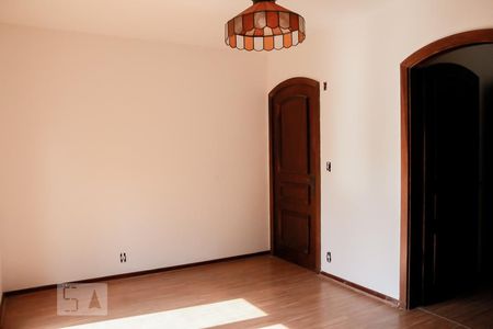 Casa à venda com 450m², 4 quartos e 3 vagas Casa à venda com 450m², 4 quartos e 3 vagasQuarto 3 - Suíte