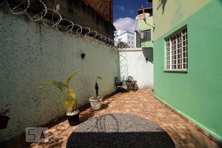Área Externa de apartamento para alugar com 2 quartos, 85m² em Heliópolis, Belo Horizonte