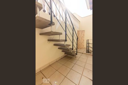Casa à venda com 218m², 3 quartos e 4 vagasCorredor