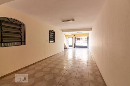 Casa à venda com 218m², 3 quartos e 4 vagasGaragem