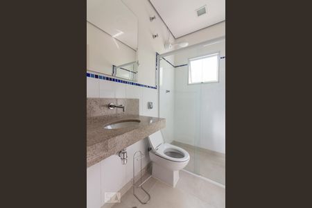 Casa à venda com 218m², 3 quartos e 4 vagasBanheiro