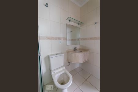 Casa de condomínio à venda com 138m², 3 quartos e 2 vagas Casa de condomínio à venda com 138m², 3 quartos e 2 vagasBanheiro da Suíte