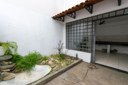 Casa de condomínio à venda com 138m², 3 quartos e 2 vagas Casa de condomínio à venda com 138m², 3 quartos e 2 vagasÁrea Externa