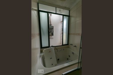 Casa de condomínio à venda com 138m², 3 quartos e 2 vagas Casa de condomínio à venda com 138m², 3 quartos e 2 vagasBanheiro da Suíte