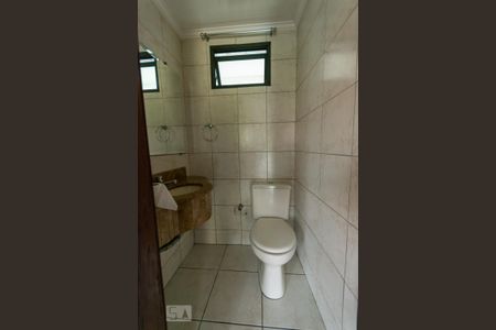 Casa de condomínio à venda com 138m², 3 quartos e 2 vagas Casa de condomínio à venda com 138m², 3 quartos e 2 vagasBanheiro