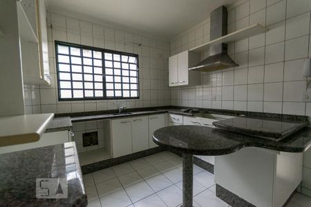 Casa de condomínio à venda com 138m², 3 quartos e 2 vagas Casa de condomínio à venda com 138m², 3 quartos e 2 vagasCozinha
