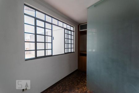 Casa de condomínio à venda com 138m², 3 quartos e 2 vagas Casa de condomínio à venda com 138m², 3 quartos e 2 vagasCloset da suíte