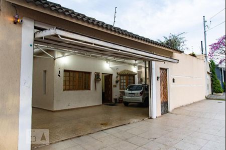 Casa à venda com 313m², 4 quartos e 8 vagasGaragem