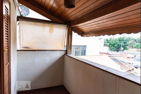 Casa à venda com 313m², 4 quartos e 8 vagasVaranda da suíte