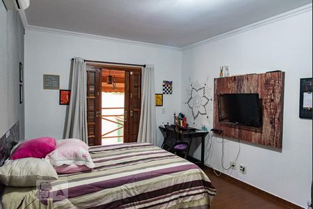 Casa à venda com 313m², 4 quartos e 8 vagasQuarto 1