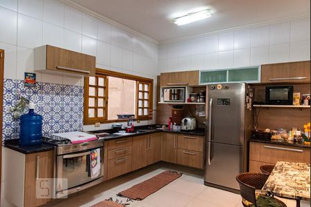 Casa à venda com 313m², 4 quartos e 8 vagasCozinha