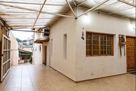 Casa à venda com 313m², 4 quartos e 8 vagasGaragem