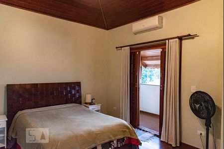 Casa à venda com 313m², 4 quartos e 8 vagasSuíte