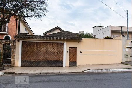 Casa à venda com 313m², 4 quartos e 8 vagasFachada
