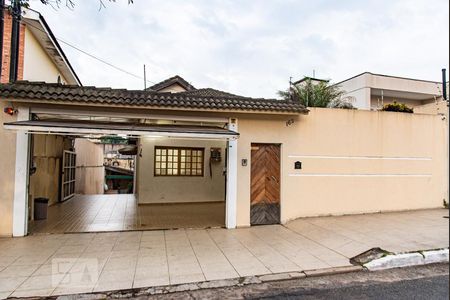 Casa à venda com 313m², 4 quartos e 8 vagasFachada