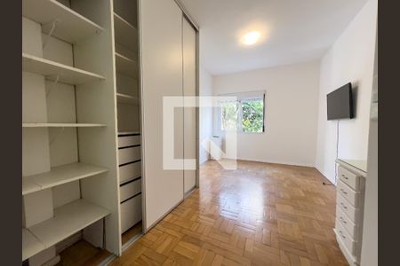 Suite, panorâmica  de apartamento para alugar com 2 quartos, 100m² em Vila Nova Conceição, São Paulo