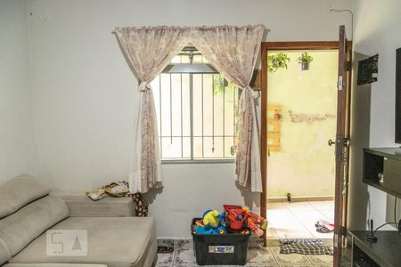 Casa 3 - Sala de casa à venda com 6 quartos, 122m² em Cidade Antônio Estevão de Carvalho, São Paulo