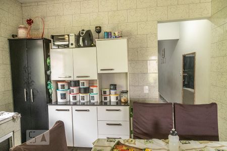 Casa à venda com 122m², 6 quartos e 1 vaga Casa à venda com 122m², 6 quartos e 1 vagaCasa 3 - Cozinha