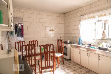 Casa à venda com 122m², 6 quartos e 1 vaga Casa à venda com 122m², 6 quartos e 1 vagaCasa 1 - Cozinha
