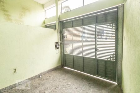 Casa à venda com 122m², 6 quartos e 1 vaga Casa à venda com 122m², 6 quartos e 1 vagaCasa 1 - Garagem