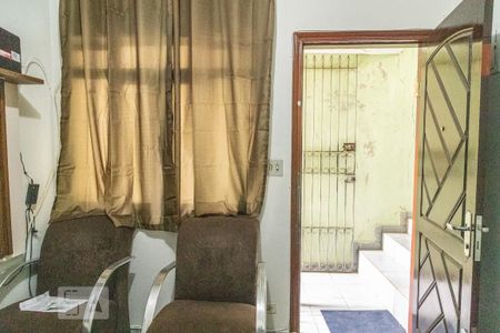 Casa à venda com 122m², 6 quartos e 1 vaga Casa à venda com 122m², 6 quartos e 1 vagaCasa 2 - Sala