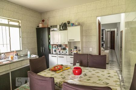 Casa à venda com 122m², 6 quartos e 1 vaga Casa à venda com 122m², 6 quartos e 1 vagaCasa 3 - Cozinha
