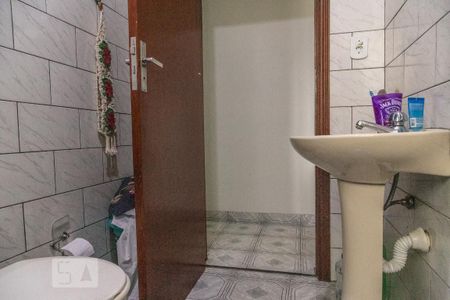 Casa à venda com 122m², 6 quartos e 1 vaga Casa à venda com 122m², 6 quartos e 1 vagaCasa 2 - Banheiro