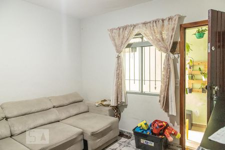 Casa 3 - Sala de casa à venda com 6 quartos, 122m² em Cidade Antônio Estevão de Carvalho, São Paulo