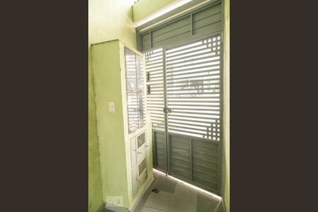 Casa à venda com 122m², 6 quartos e 1 vaga Casa à venda com 122m², 6 quartos e 1 vagaCasa 2 e 3 - Entrada