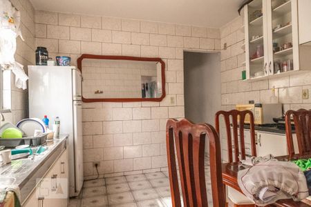 Casa à venda com 122m², 6 quartos e 1 vaga Casa à venda com 122m², 6 quartos e 1 vagaCasa 1 - Cozinha