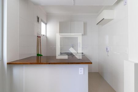 Cozinha de apartamento para alugar com 1 quarto, 43m² em Pompeia, São Paulo