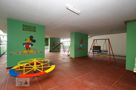 Apartamento à venda com 73m², 2 quartos e 1 vagaÁrea Comum - Playground