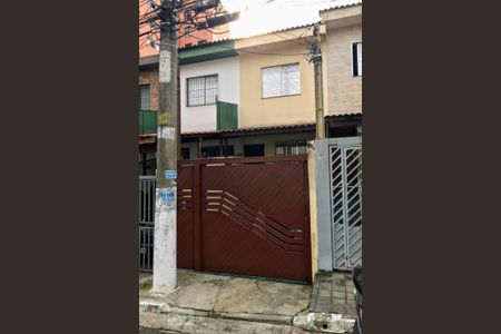 Casa à venda com 102m², 2 quartos e 4 vagasFachada