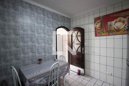 Casa à venda com 300m², 3 quartos e 2 vagas Casa à venda com 300m², 3 quartos e 2 vagasCozinha