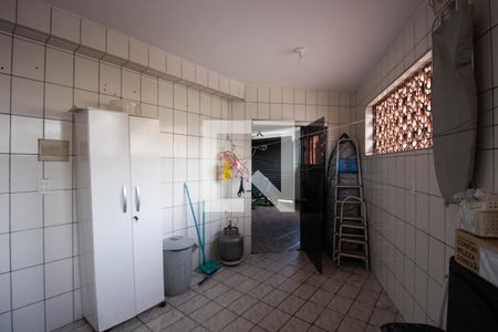 Casa à venda com 300m², 3 quartos e 2 vagas Casa à venda com 300m², 3 quartos e 2 vagasÁrea de Serviço