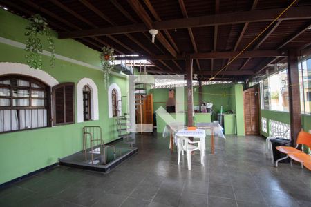 Casa à venda com 300m², 3 quartos e 2 vagas Casa à venda com 300m², 3 quartos e 2 vagasÁrea Gourmet