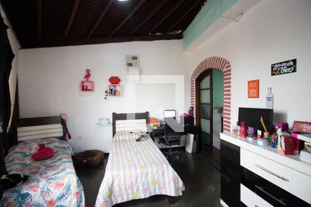 Casa à venda com 300m², 3 quartos e 2 vagas Casa à venda com 300m², 3 quartos e 2 vagasQuarto 3