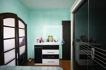 Casa à venda com 300m², 3 quartos e 2 vagas Casa à venda com 300m², 3 quartos e 2 vagasQuarto 2