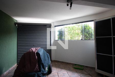 Casa à venda com 300m², 3 quartos e 2 vagas Casa à venda com 300m², 3 quartos e 2 vagasGaragem