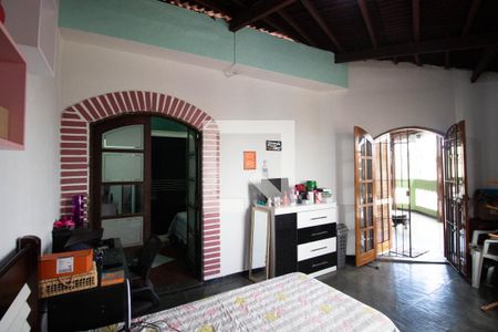 Casa à venda com 300m², 3 quartos e 2 vagas Casa à venda com 300m², 3 quartos e 2 vagasQuarto 3