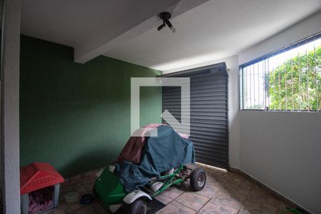 Casa à venda com 300m², 3 quartos e 2 vagas Casa à venda com 300m², 3 quartos e 2 vagasGaragem