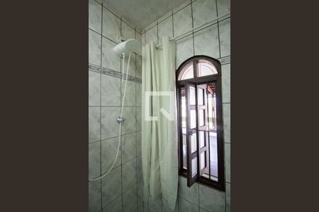 Casa à venda com 300m², 3 quartos e 2 vagas Casa à venda com 300m², 3 quartos e 2 vagasBanheiro 2