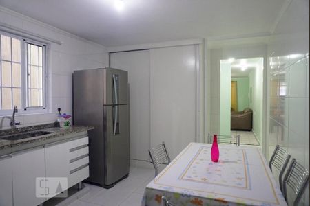 Casa à venda com 125m², 3 quartos e 2 vagasCozinha