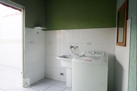 Casa à venda com 125m², 3 quartos e 2 vagasLavanderia 2